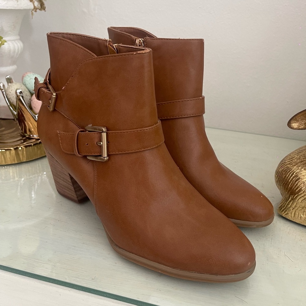 Bass boots